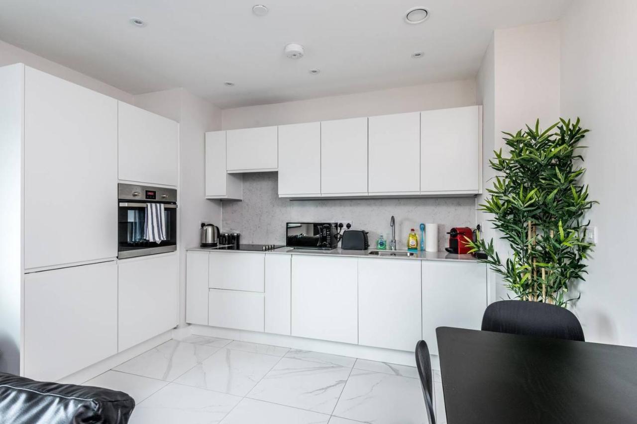 Waterfront Apartment With View Of Liver Building Liverpool Exteriér fotografie