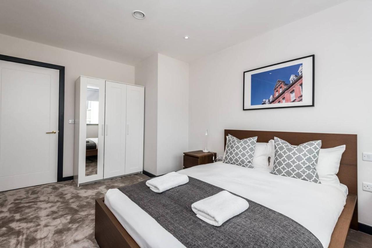 Waterfront Apartment With View Of Liver Building Liverpool Exteriér fotografie